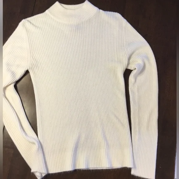 MODA INT’L M cream turtle neck - Picture 2 of 5